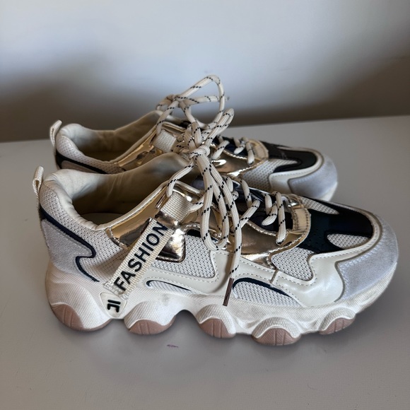 Shein sneakers size 8 - Picture 5 of 5